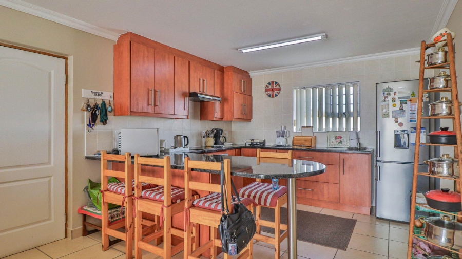 To Let 3 Bedroom Property for Rent in Heiderand Western Cape